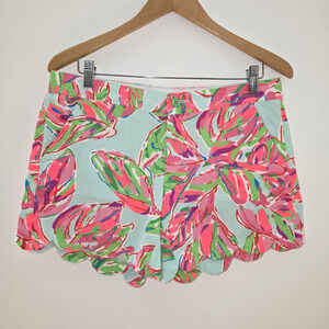 Lilly Pulitzer Pink and Green Leaf Print Women Shorts